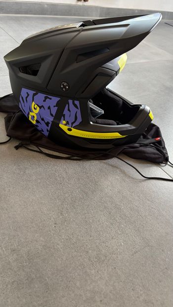 Used Tsg Sentinel Full Face Helmet 2026 bike — image 8 of 9