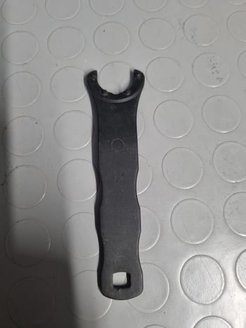 Used scimano Attrezzatura varia per a bici da corsa bike — image 2 of 11