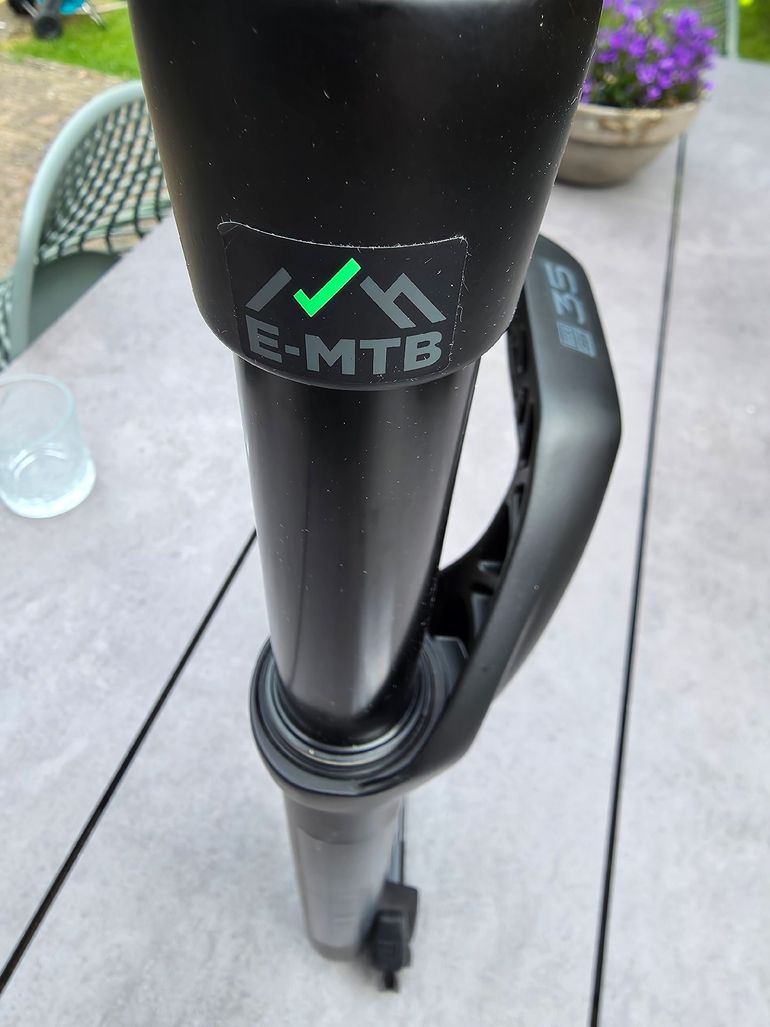 Used RockShox 35 Gold RL Manual Boost TPR 44 Offset Debonair 2025 bike — image 8 of 10