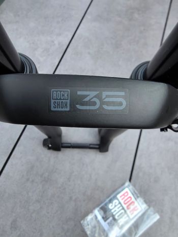 Used RockShox 35 Gold RL Manual Boost TPR 44 Offset Debonair 2025 bike — image 9 of 10