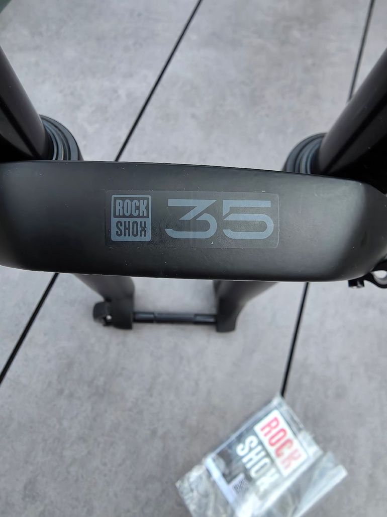 Used RockShox 35 Gold RL Manual Boost TPR 44 Offset Debonair 2025 bike — image 9 of 10