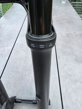 Used RockShox 35 Gold RL Manual Boost TPR 44 Offset Debonair 2025 bike — image 10 of 10
