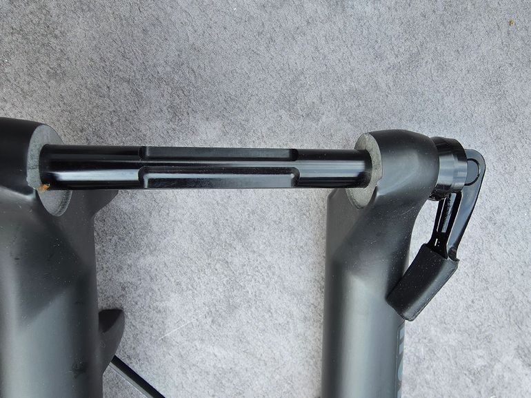 Used RockShox 35 Gold RL Manual Boost TPR 44 Offset Debonair 2025 bike — image 4 of 10