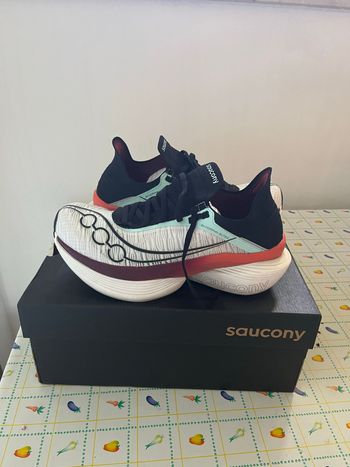 Used Saucony endorphone èlite 2 bike — image 4 of 7
