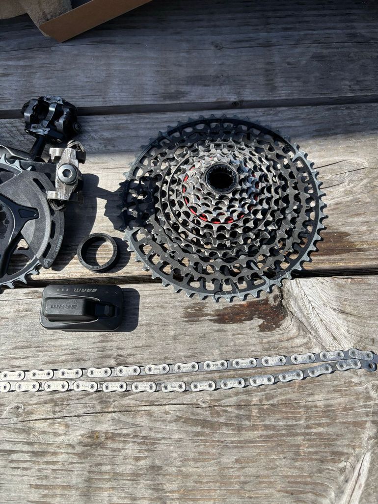 Used Sram X0 Eagle AXS Transmission Groupset 2024 bike — image 4 of 7