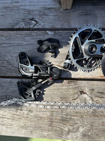 Used Sram X0 Eagle AXS Transmission Groupset 2024 bike — image 2 of 7