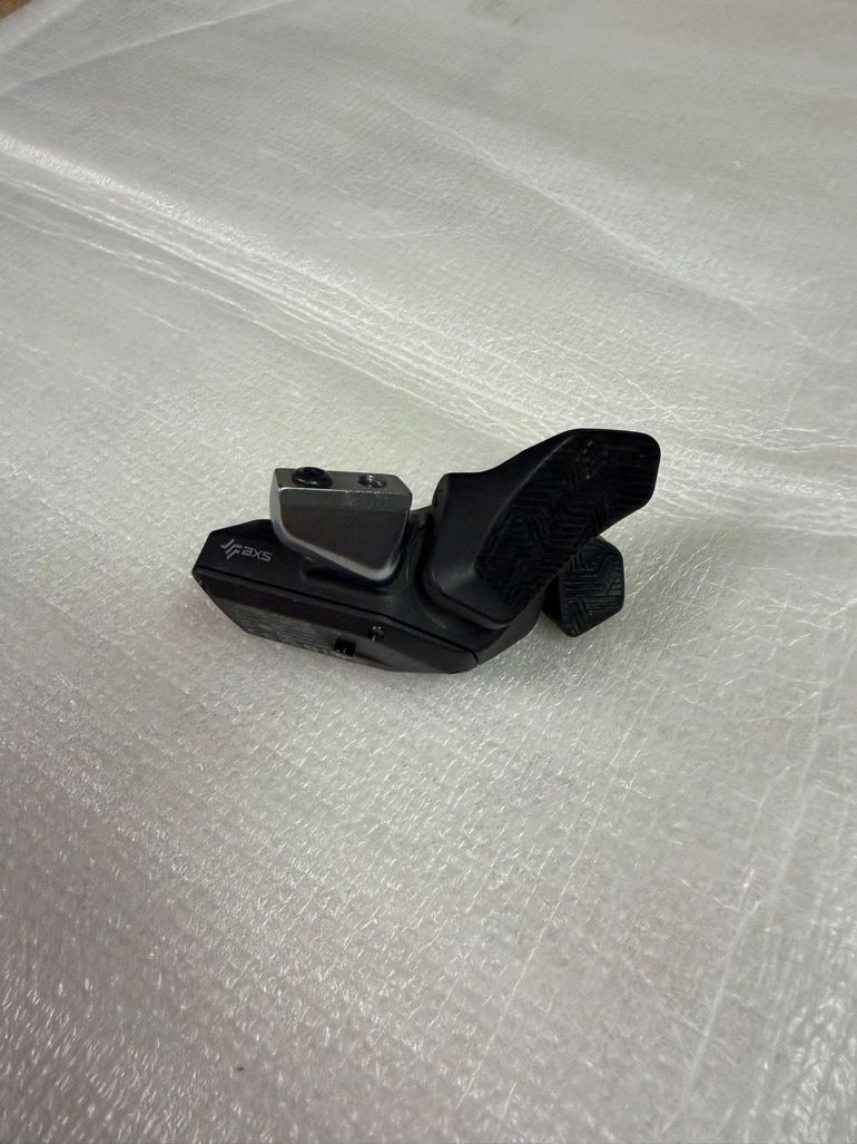 Used Sram Eagle AXS Controller Rocker Paddle Rechts 12-fach Schalthebel 2025 bike — image 1 of 6