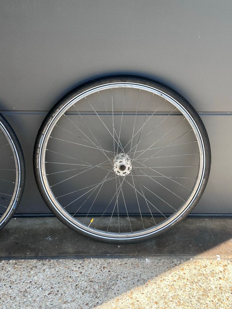Used Schwalbe Marathon Plus Tires 2022 bike — image 3 of 4
