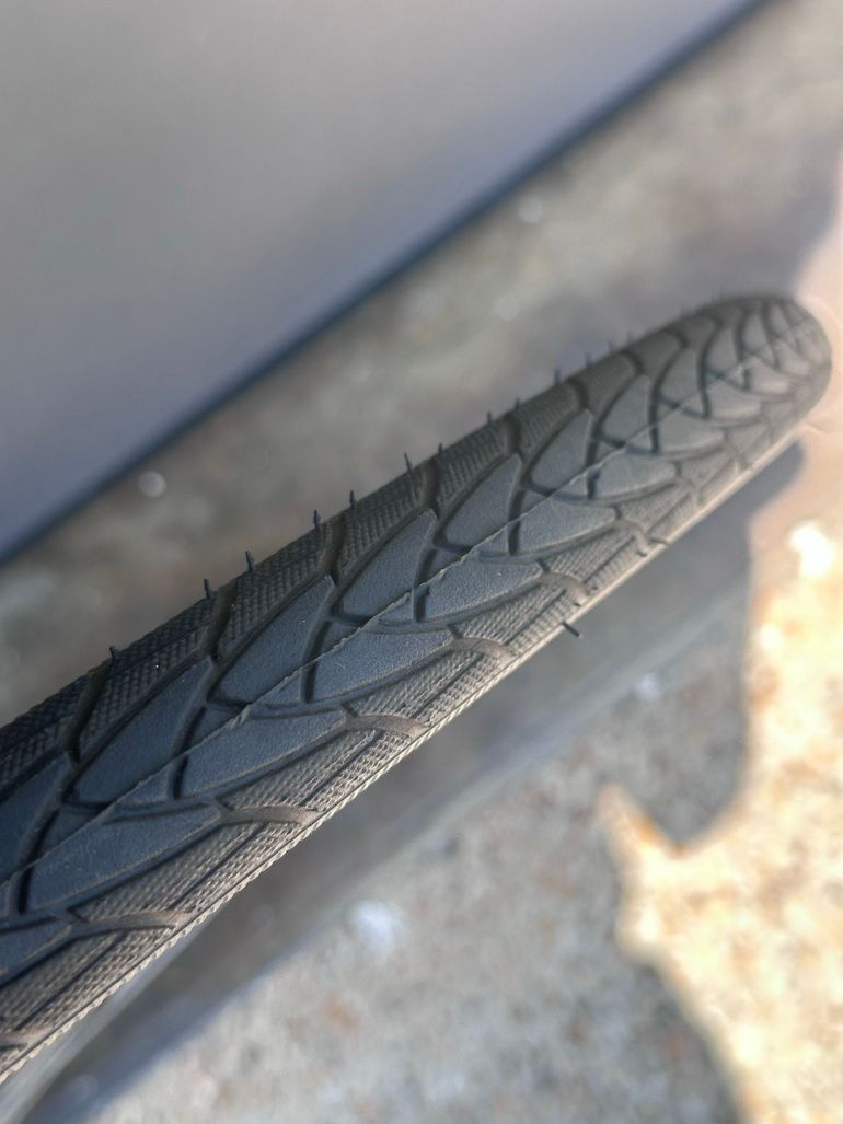 Used Schwalbe Marathon Plus Tires 2022 bike — image 4 of 4