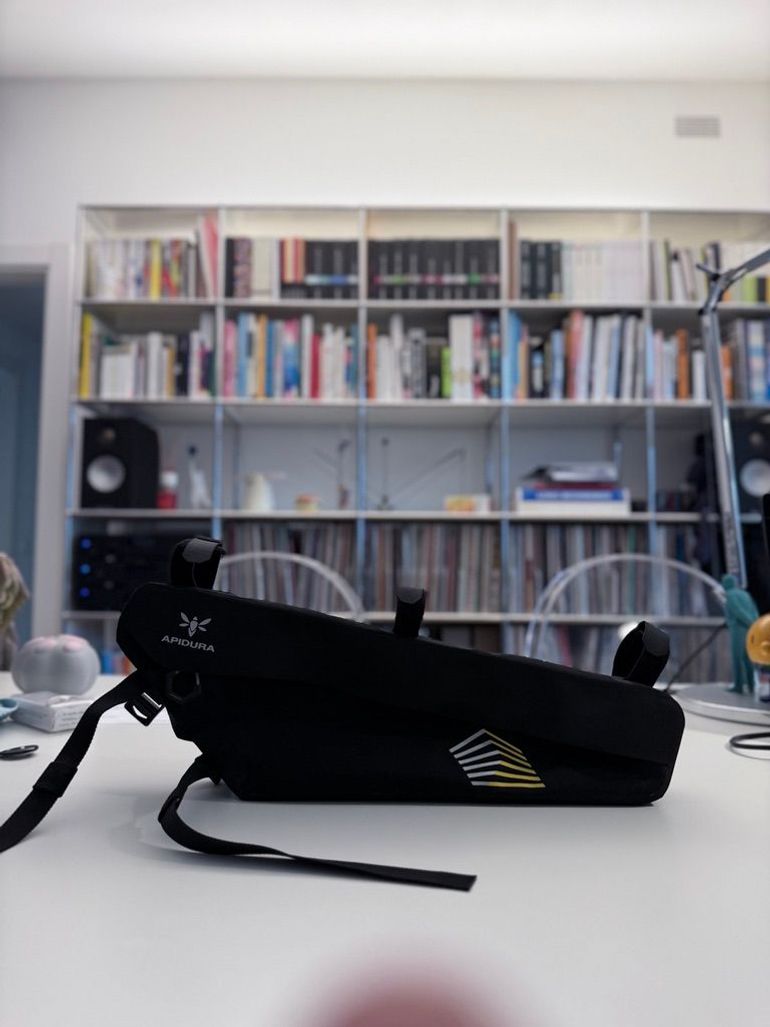 Used Apidura Frame Pack 4L bike — image 4 of 9
