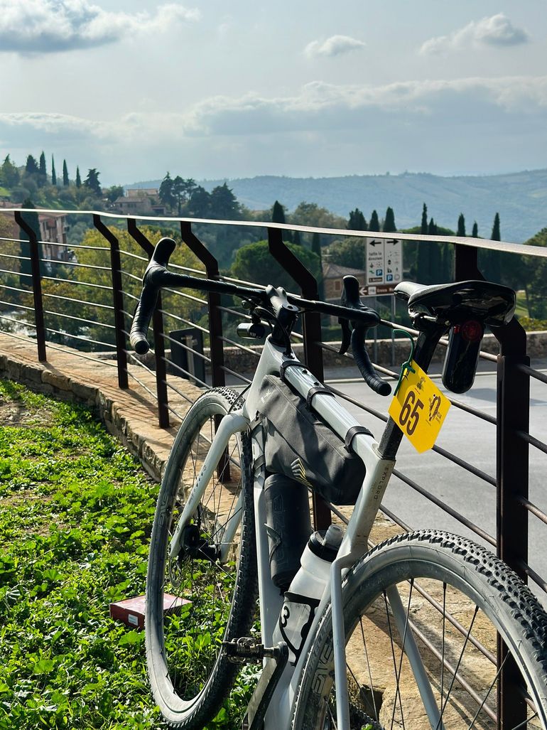 Used Apidura Frame Pack 4L bike — image 8 of 9