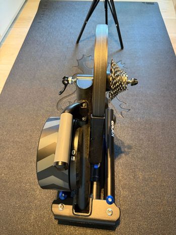 Used Wahoo KICKR Smart Trainer 2025 bike — image 9 of 10