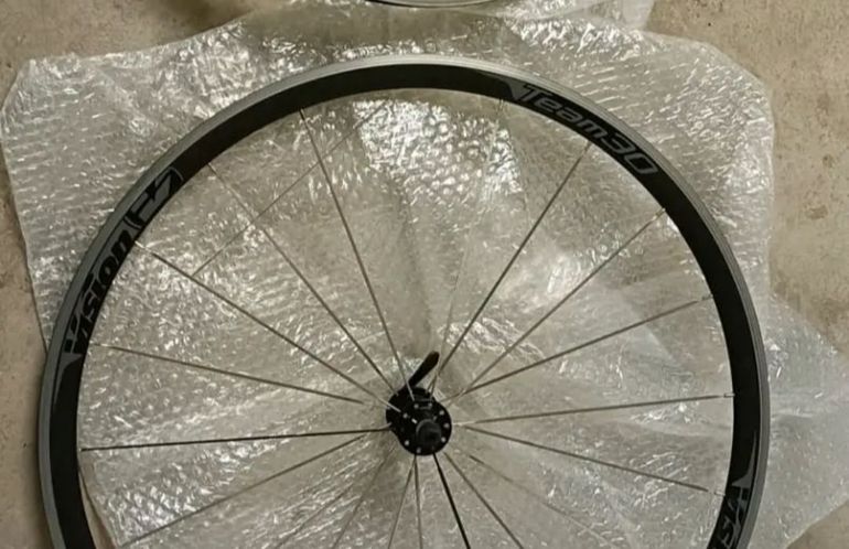 Used Vision TEAM Front and Rear Wheels bike — image 2 of 2