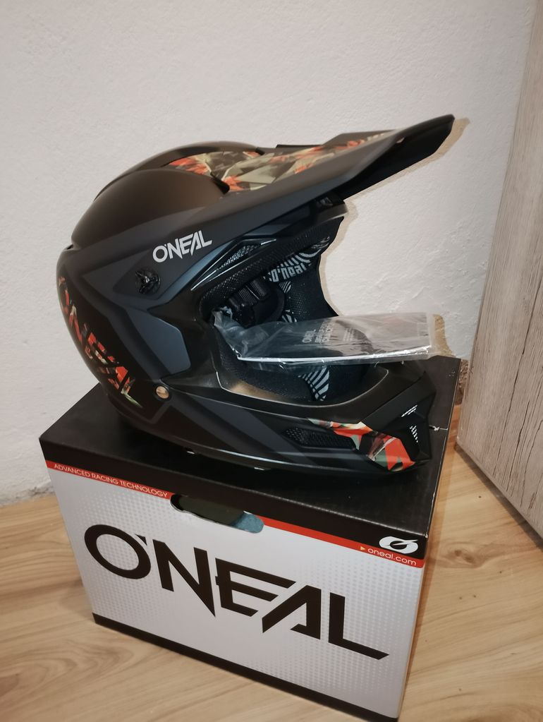 Used O‘neal Fury Helmet V.22 Mahalo Multi bike — image 1 of 3