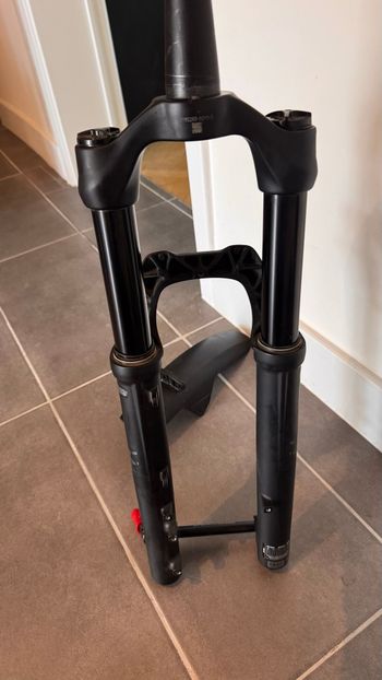 Used Fox 36 AWL HD 27.5 2025 bike — image 4 of 4