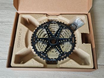 Used Shimano CS-M7100-12 2026 bike