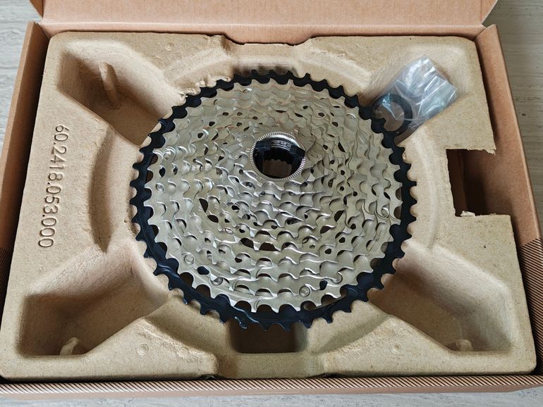 Used Shimano CS-M7100-12 2026 bike — image 4 of 9