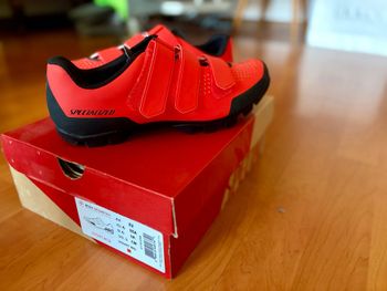 Used Specialized MTB Shoes 2025 bike — image 2 of 4
