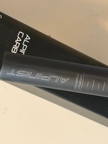 Used Roval Alpinist Carbon Seatpost bike — image 4 of 6