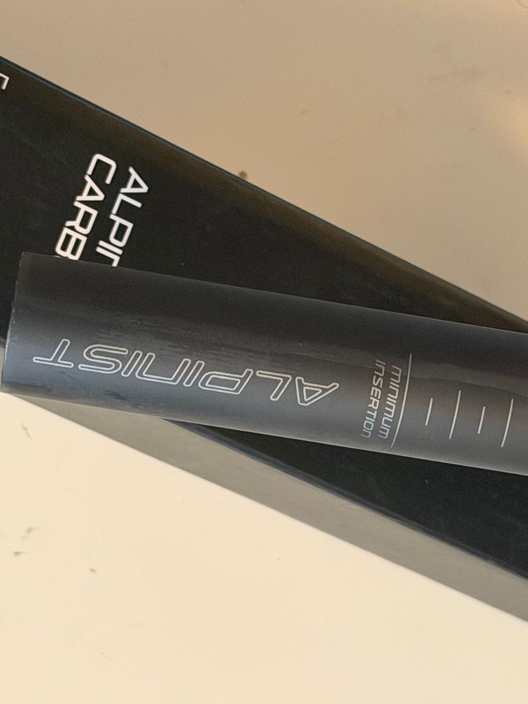 Used Roval Alpinist Carbon Seatpost bike — image 4 of 6