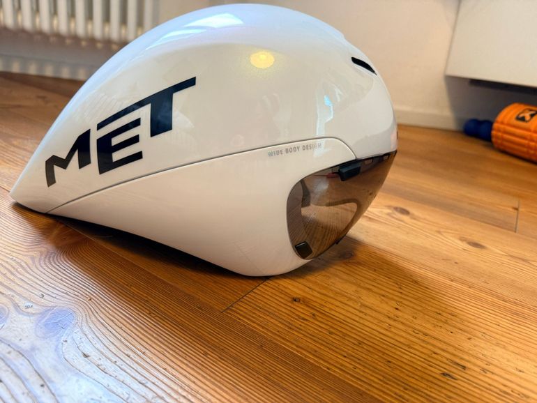 Used MET Drone Wide Body II 2025 bike — image 2 of 2