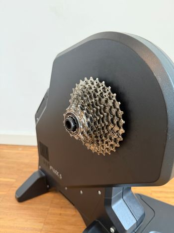 Used Tacx Flux S Smart Trainer 2022 bike — image 2 of 6