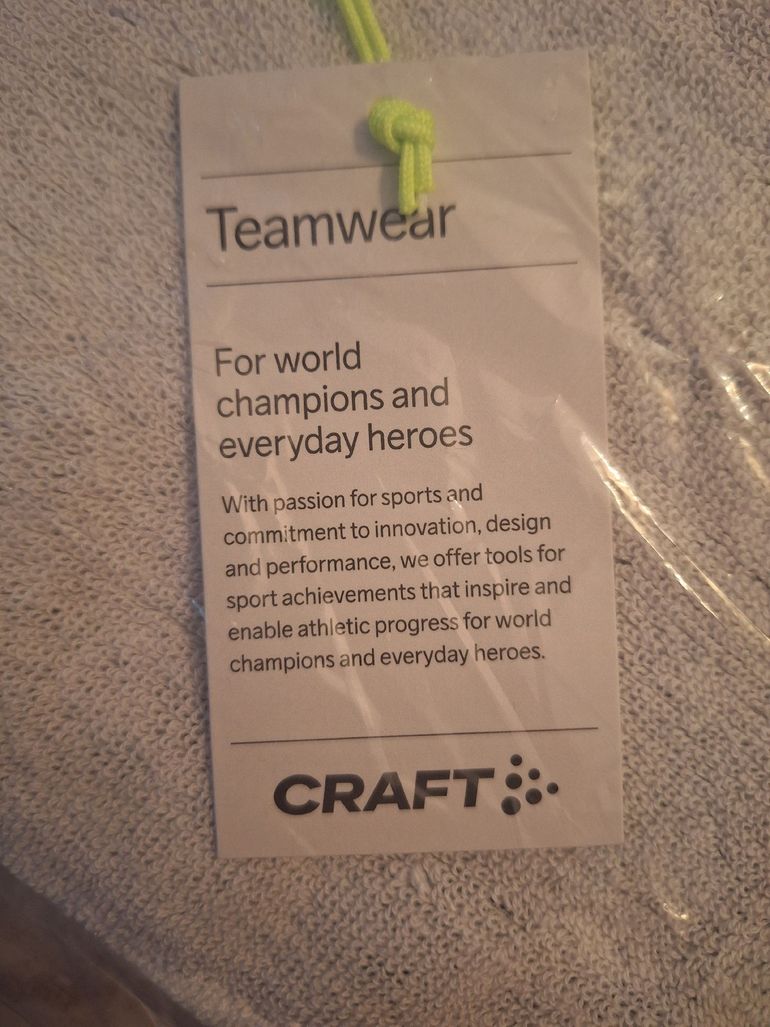 Used Craft Sportswear caft bath towel 2026 bike — image 3 of 4