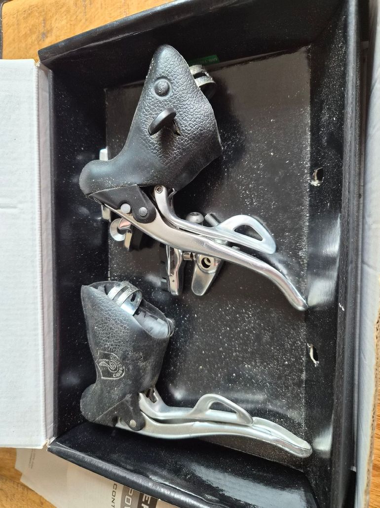 Used Campagnolo Veloce 10-speed Shifters bike — image 1 of 2