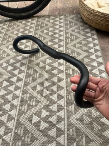 Used Specialized Hover Expert Alloy 15 mm Rise Handlebar 2021 bike