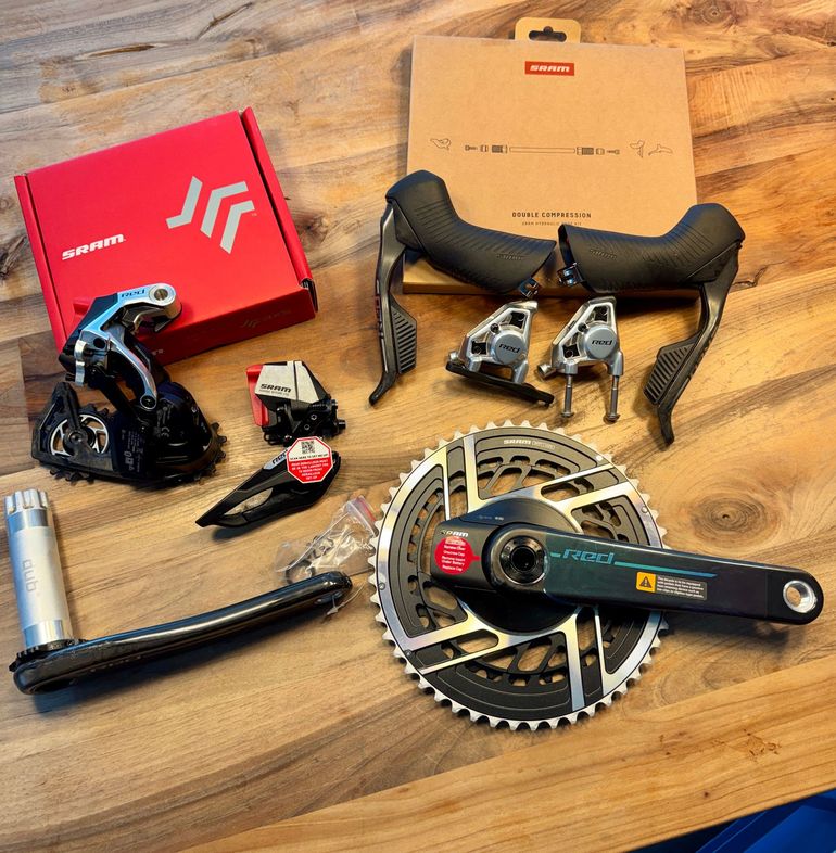 Used Sram RED AXS E1 Schaltgruppe mit Powermeter bike — image 1 of 11