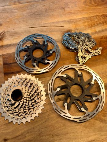 Used Sram RED AXS E1 Schaltgruppe mit Powermeter bike — image 2 of 11