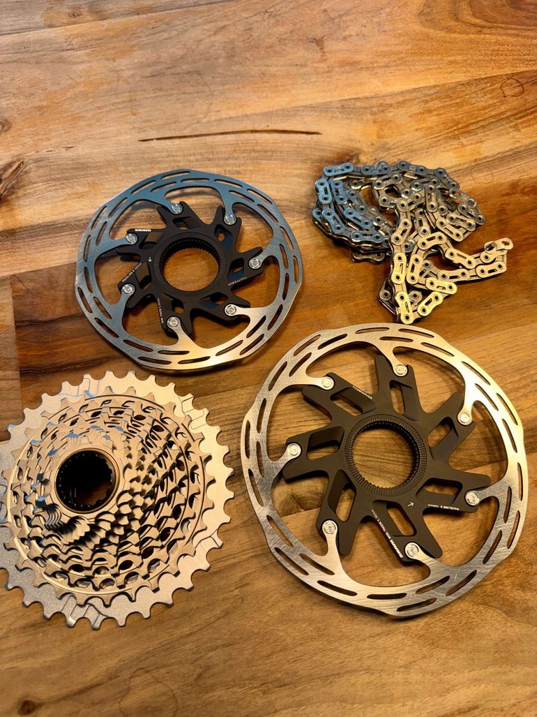 Used Sram RED AXS E1 Schaltgruppe mit Powermeter bike — image 2 of 11