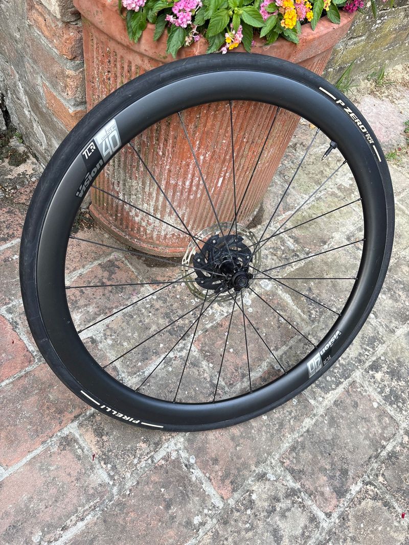 Used Vision TLR db SC40 2024 bike — image 2 of 13