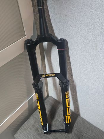 Used RockShox ZEB 29" Charger 3.1 Buttercaps 2026 bike — image 5 of 8
