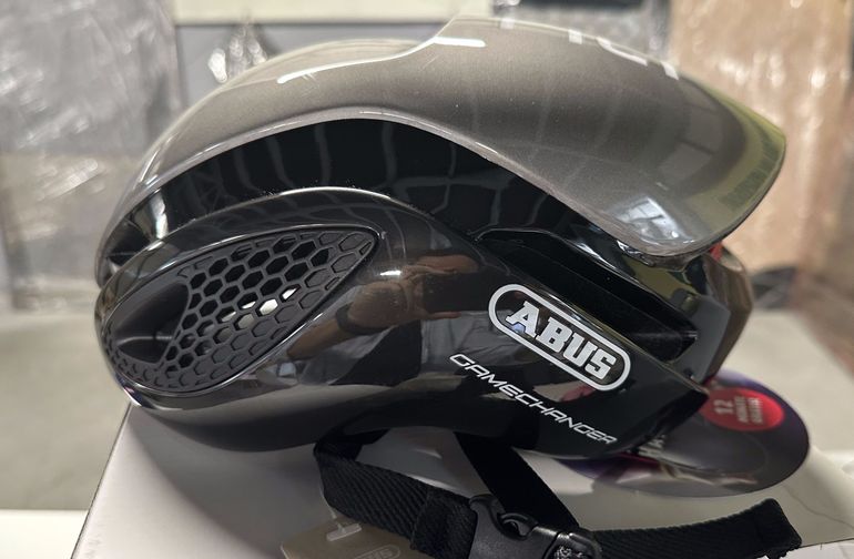 Used ABUS GameChanger Aero Road Helmet bike — image 2 of 9