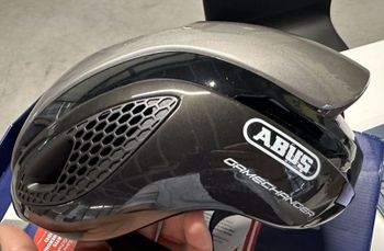 Used ABUS GameChanger Aero Road Helmet bike — image 8 of 9