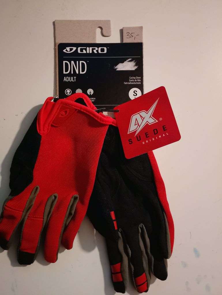 Used Giro DND Gloves Gr. 7/S bike — image 1 of 2