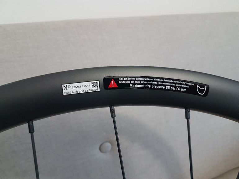 Used Fsa i29 Carbon 29" Disc Boost Shimano HG bike — image 5 of 25