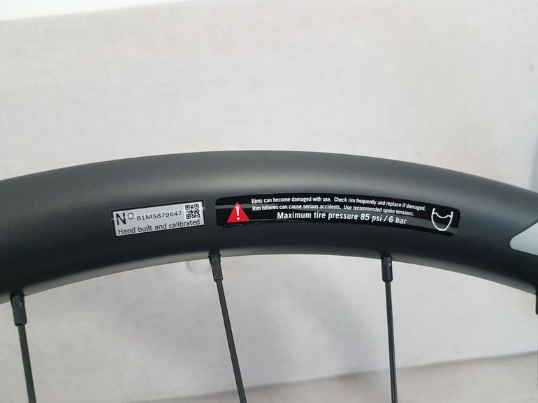 Used Fsa i29 Carbon 29" Disc Boost Shimano HG bike — image 7 of 25