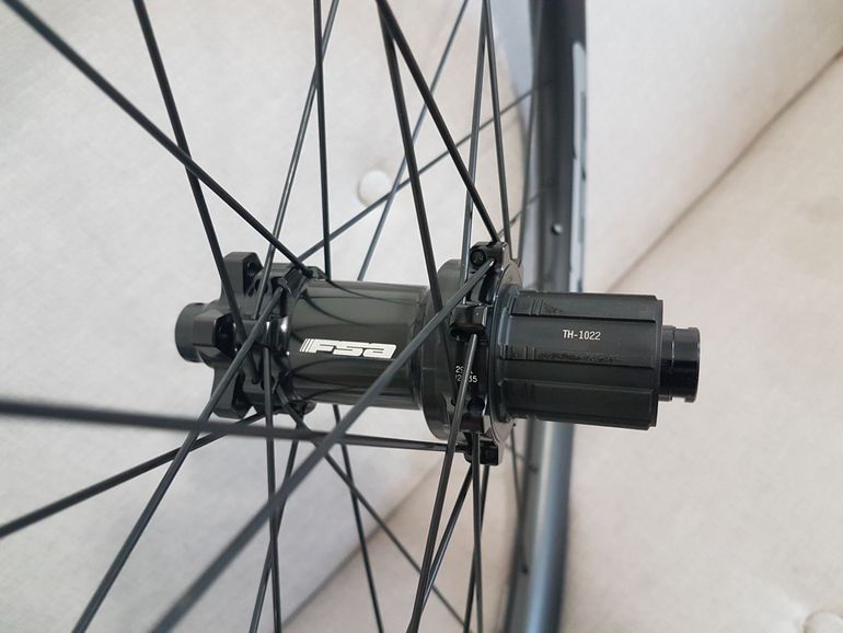 Used Fsa i29 Carbon 29" Disc Boost Shimano HG bike — image 9 of 25