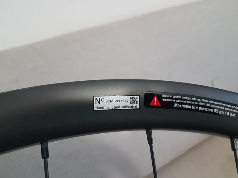 Used Fsa i29 Carbon 29" Disc Boost Shimano HG bike — image 6 of 25