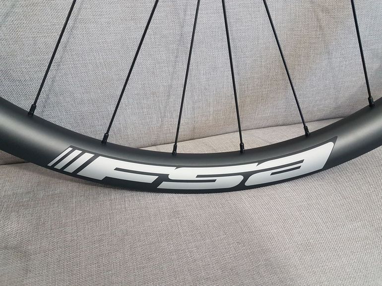 Used Fsa i29 Carbon 29" Disc Boost Shimano HG bike — image 2 of 25