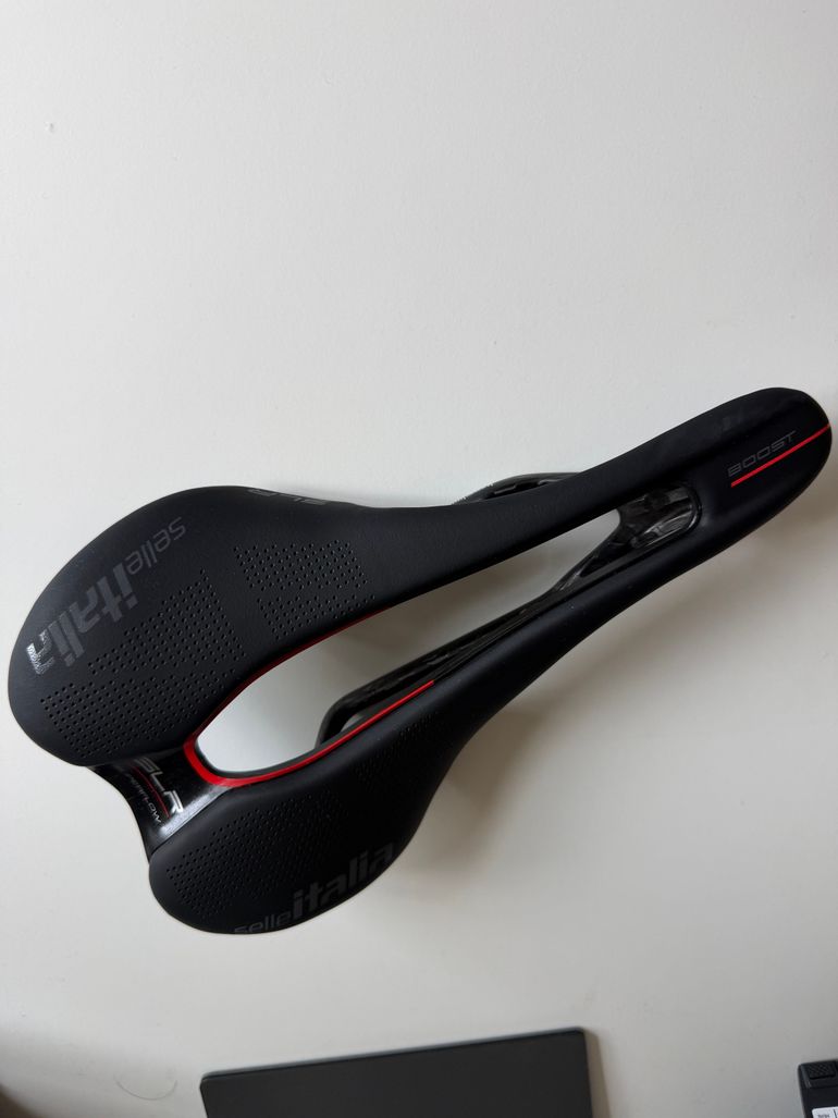 Used Selle Italia SLR Boost Kit Carbonio SuperFlow Saddle 145x248mm L3 bike — image 3 of 5
