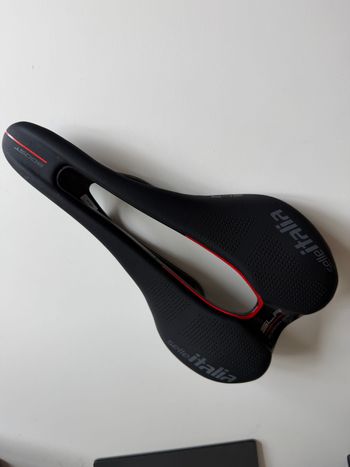Used Selle Italia SLR Boost Kit Carbonio SuperFlow Saddle 145x248mm L3 bike — image 2 of 5