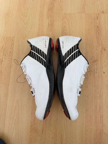 Used Bontrager XXX Road Shoes 43 bike — image 2 of 6