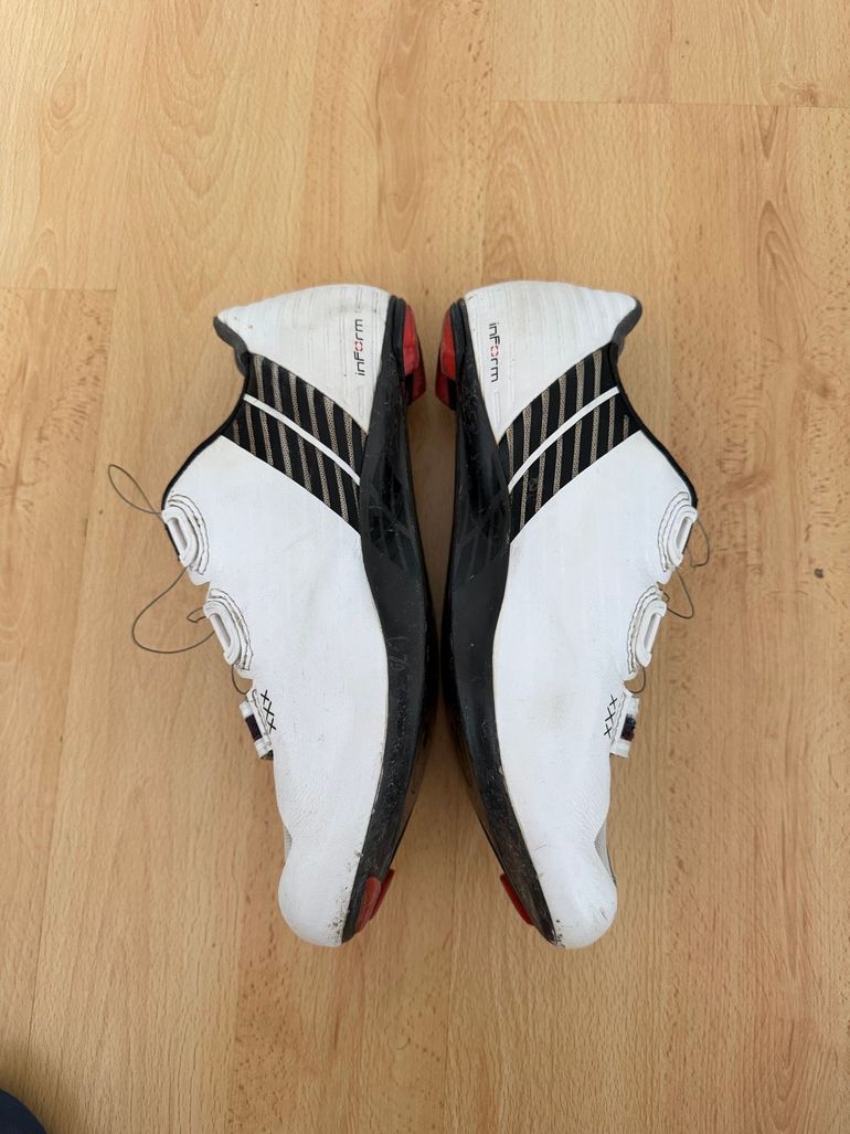 Used Bontrager XXX Road Shoes 43 bike — image 2 of 6