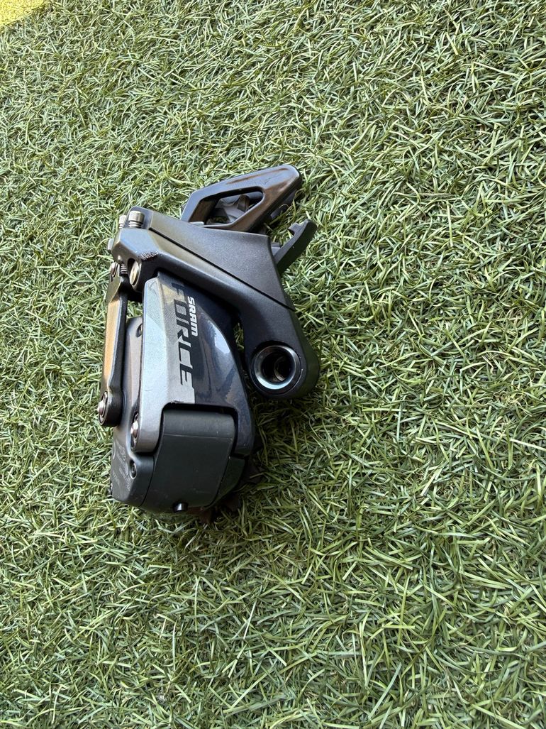 Used Sram Force Etap D1 Axs 2025 bike — image 5 of 10