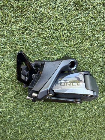 Used Sram Force Etap D1 Axs 2025 bike — image 2 of 10