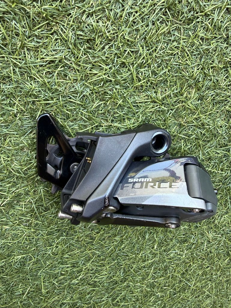 Used Sram Force Etap D1 Axs 2025 bike — image 2 of 10