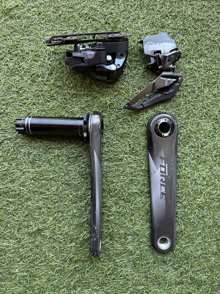 Used Sram Force Etap D1 Axs 2025 bike — image 1 of 10